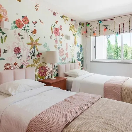 Sleeps 16 With Pool Air Con And Wifi * 에수투릴