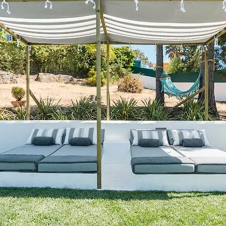 Sleeps 16 With Pool Air Con And Wifi 빌라
