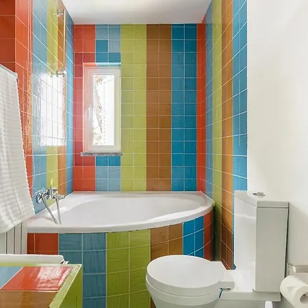 Sleeps 16 With Pool Air Con And Wifi 빌라 *