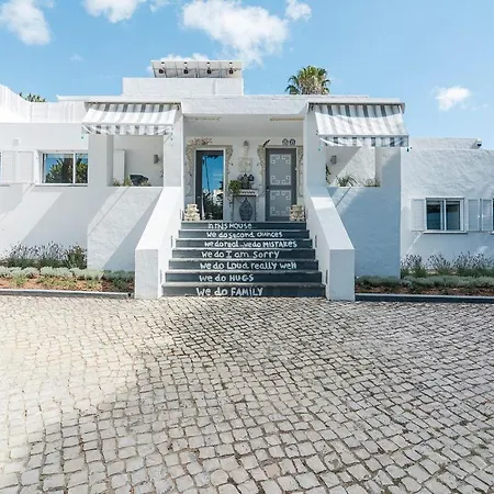 Sleeps 16 With Pool Air Con And Wifi 빌라 *